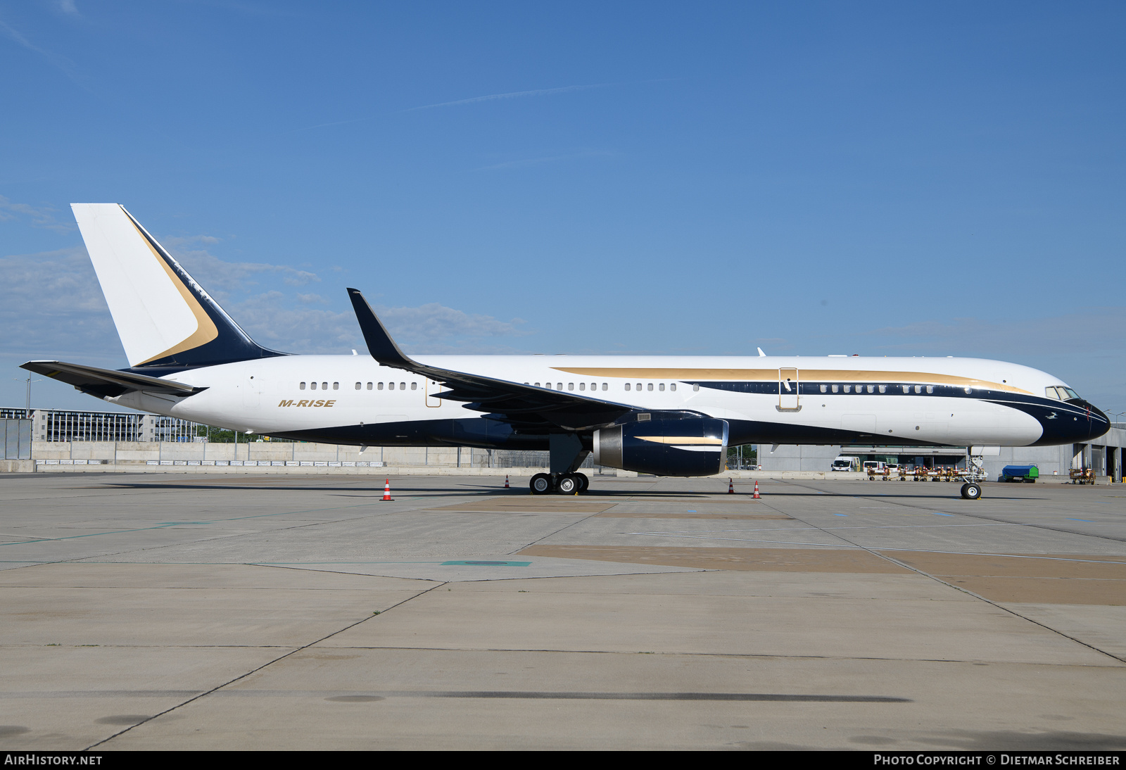 Aircraft Photo of M-RISE | Boeing 757-23N | AirHistory.net #684987