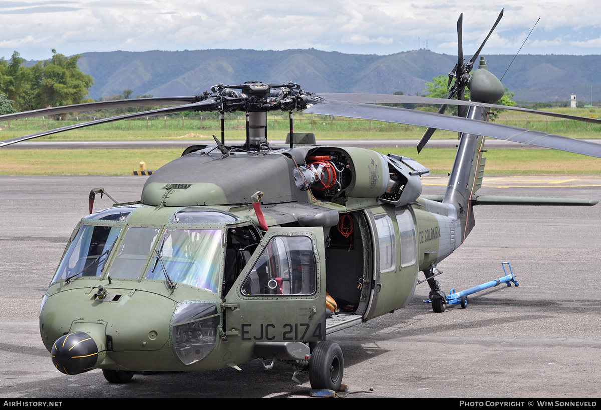 Aircraft Photo of EJC-2174 | Sikorsky UH-60L Black Hawk (S-70A) | Colombia - Army | AirHistory.net #678237
