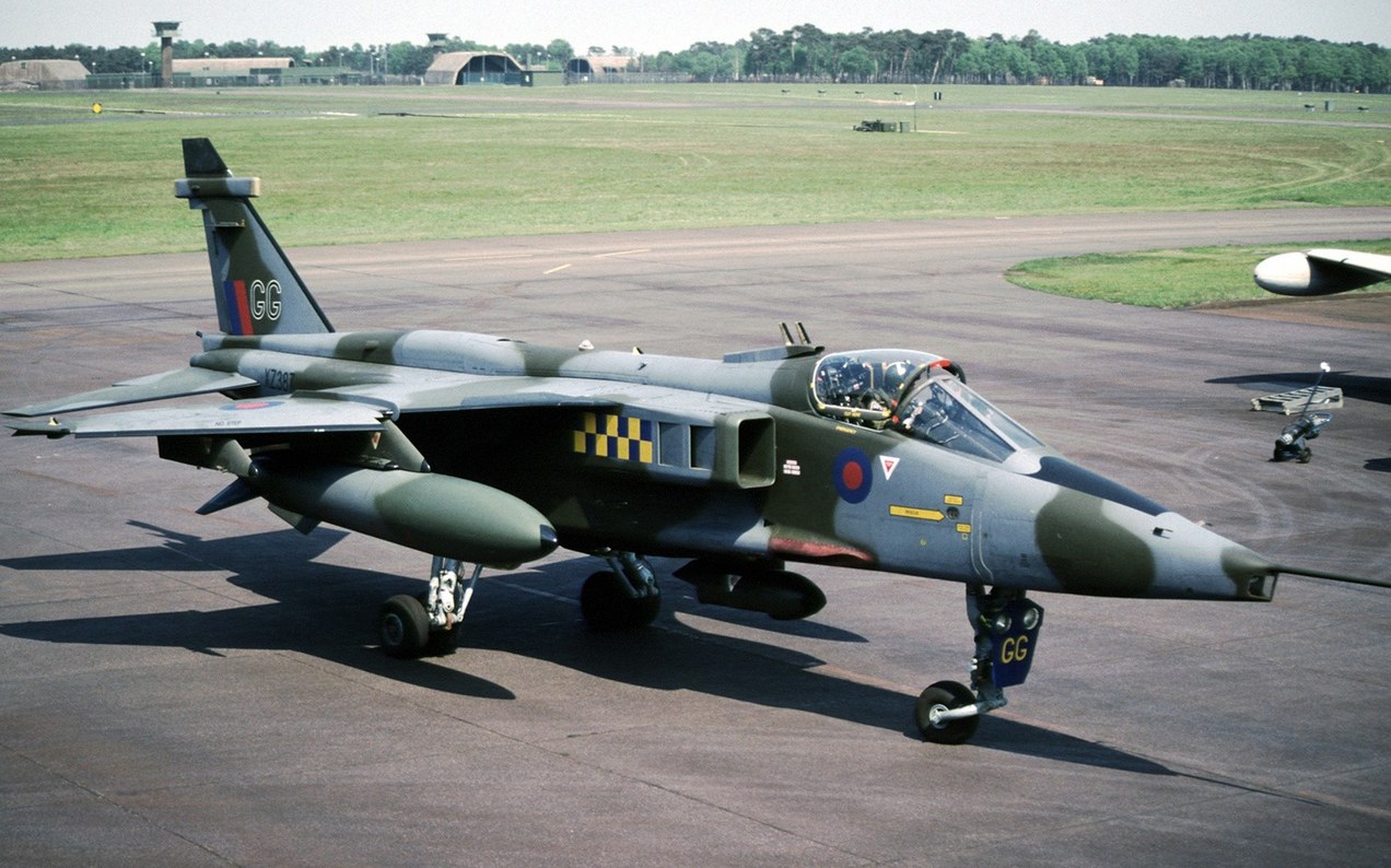 Photo of XZ387 by Keith McKenzie (via Ian McDonell)