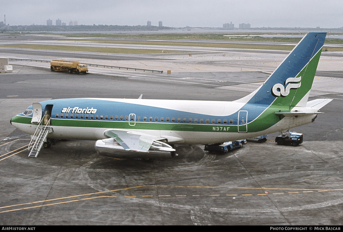 Aircraft Photo of N37AF | Boeing 737-2Q9/Adv | Air Florida | AirHistory.net #4
