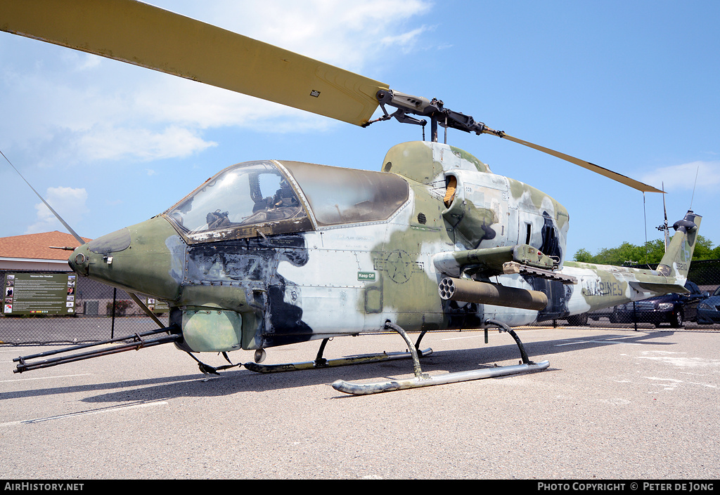 Aircraft Photo of 159210 | Bell AH-1J Sea Cobra (209) | USA - Marines | AirHistory.net #424