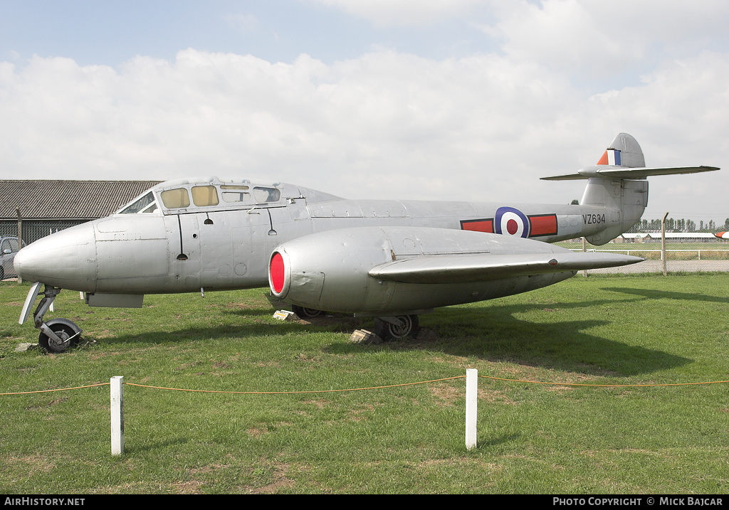 Aircraft Photo of VZ634 | Gloster Meteor T7 | UK - Air Force | AirHistory.net #899