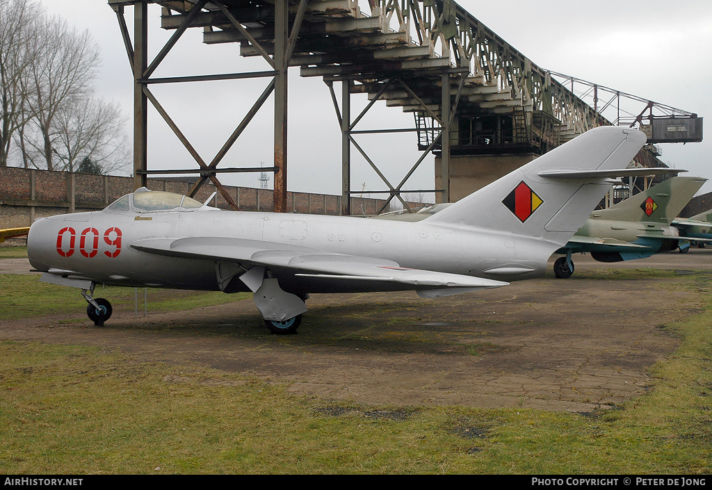 Aircraft Photo of 009 | Mikoyan-Gurevich MiG-17 | East Germany - Air Force | AirHistory.net #1100