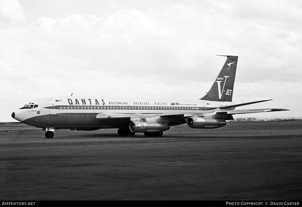 Aircraft Photo of VH-EBM | Boeing 707-138B | Qantas | AirHistory.net #1143