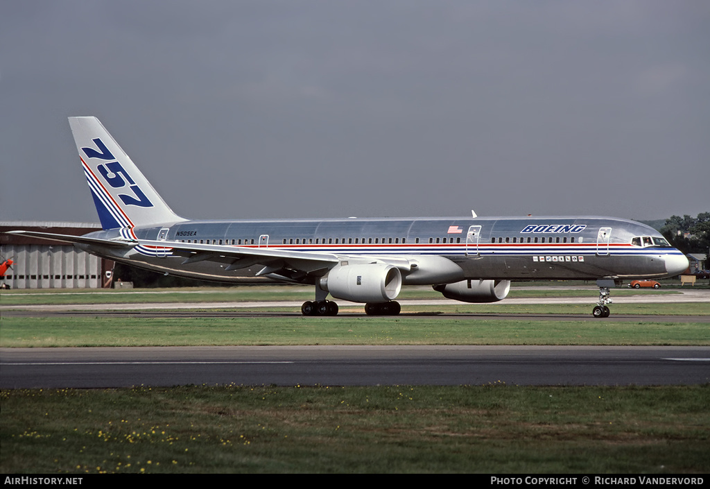 Aircraft Photo of N505EA | Boeing 757-225 | Boeing | AirHistory.net #1336