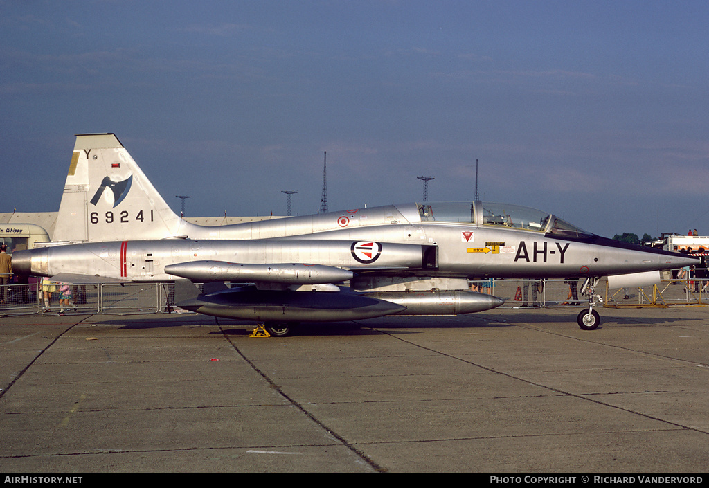 Aircraft Photo of 69241 | Northrop F-5B Freedom Fighter | Norway - Air Force | AirHistory.net #1397