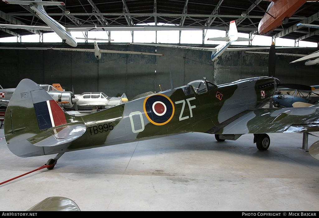Aircraft Photo of TB995 | Supermarine 361 Spitfire LF16E | UK - Air Force | AirHistory.net #1615