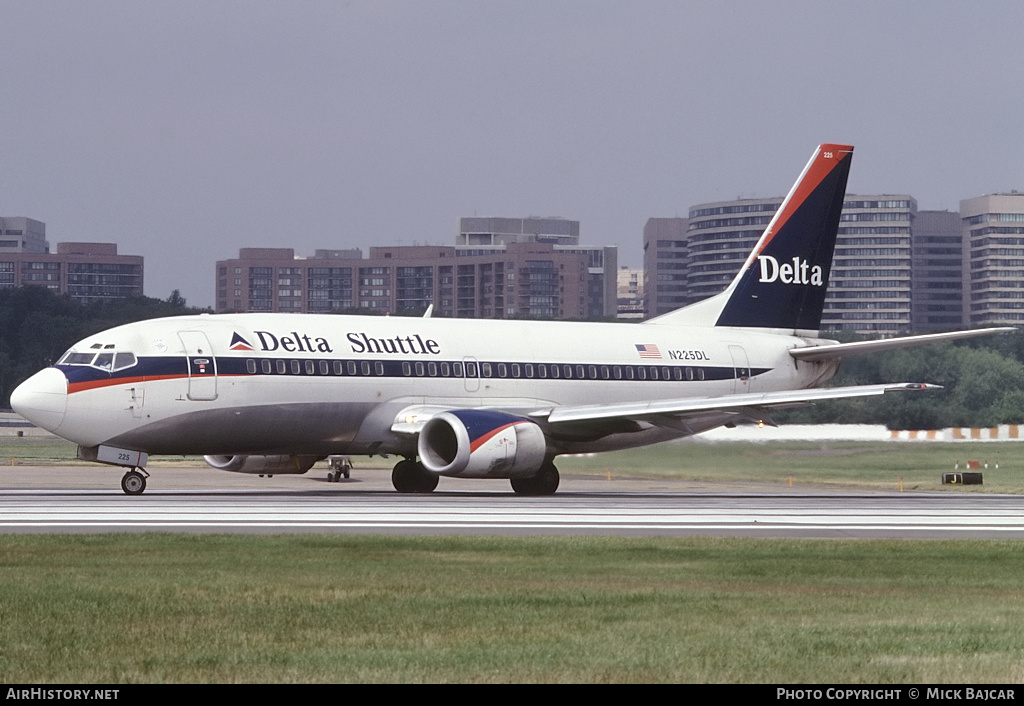 Aircraft Photo of N225DL | Boeing 737-35B | Delta Shuttle | AirHistory.net #1716