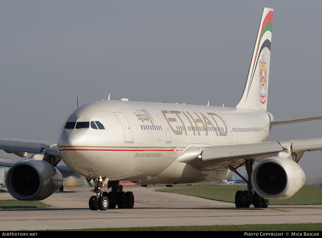 Aircraft Photo of A6-EYJ | Airbus A330-243 | Etihad Airways | AirHistory.net #1719