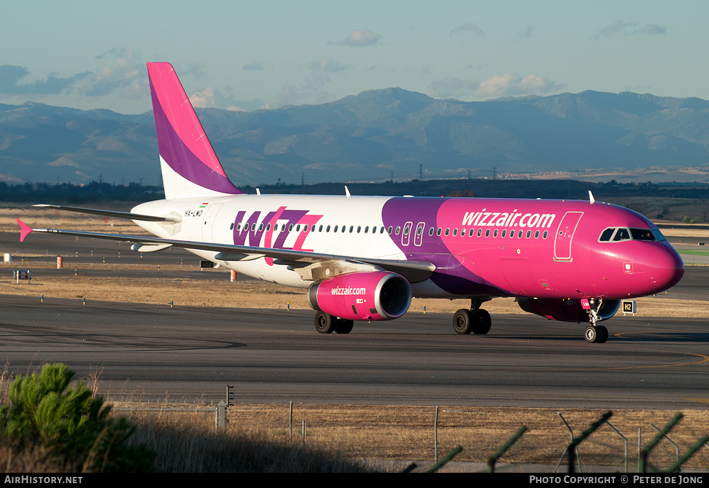 Aircraft Photo of HA-LWO | Airbus A320-232 | Wizz Air | AirHistory.net #1750