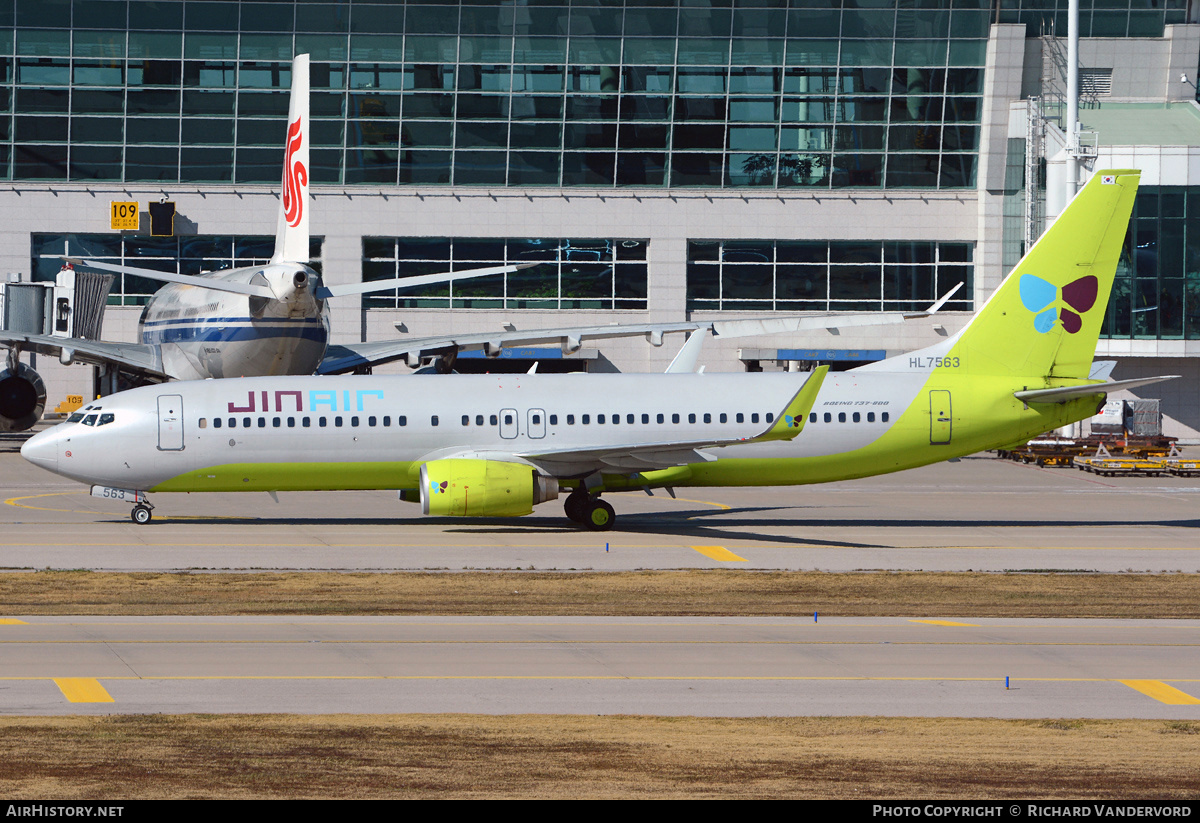 Aircraft Photo of HL7563 | Boeing 737-86N | Jin Air | AirHistory.net #2017