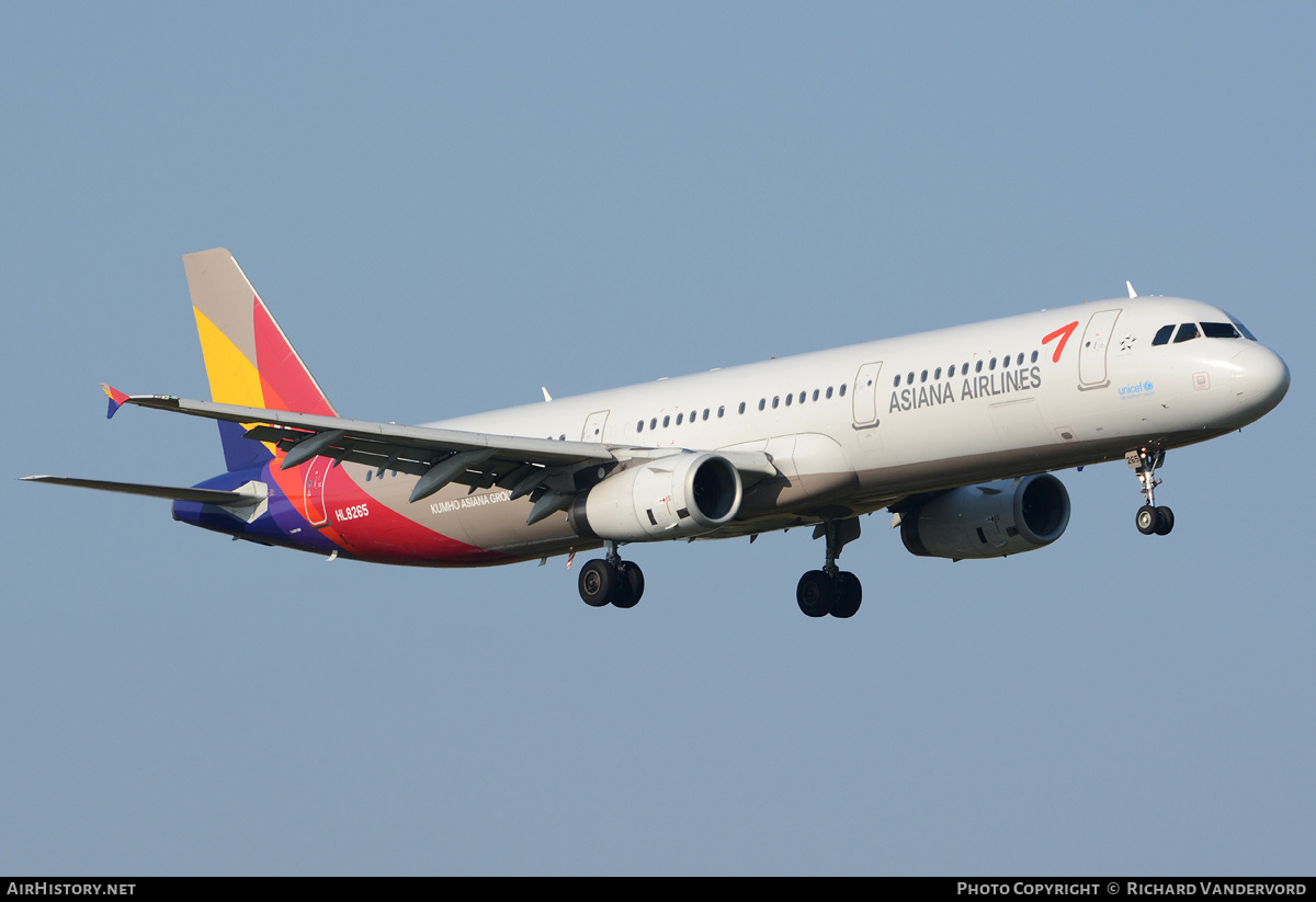 Aircraft Photo of HL8265 | Airbus A321-231 | Asiana Airlines | AirHistory.net #2025