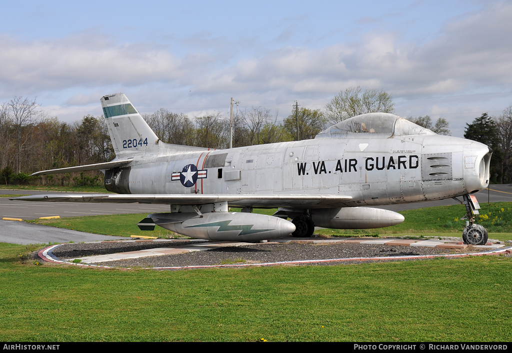 Aircraft Photo of 52-2044 / 22044 | North American F-86H Sabre | USA - Air Force | AirHistory.net #2078