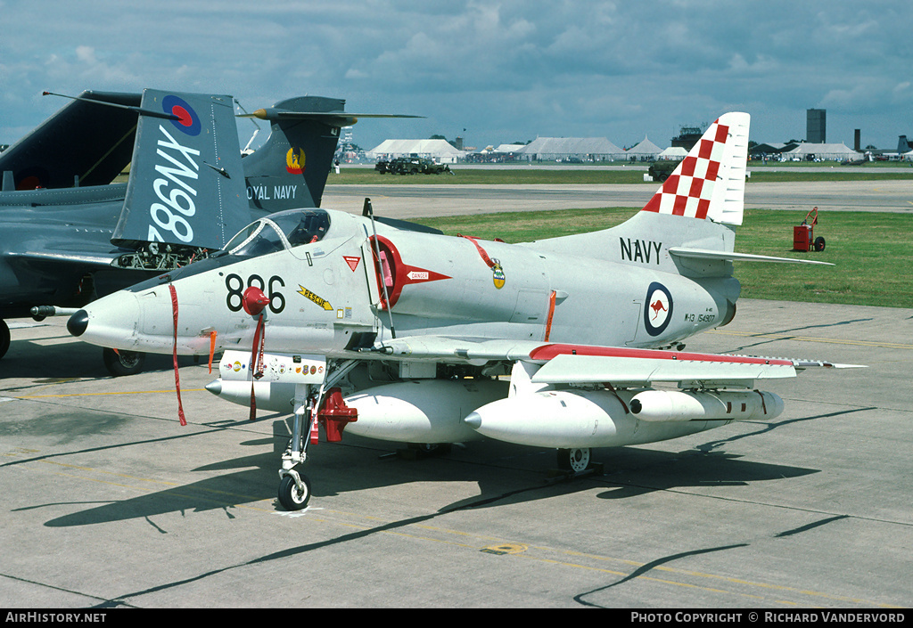Aircraft Photo of N13-154907 | McDonnell Douglas A-4G Skyhawk | Australia - Navy | AirHistory.net #2092