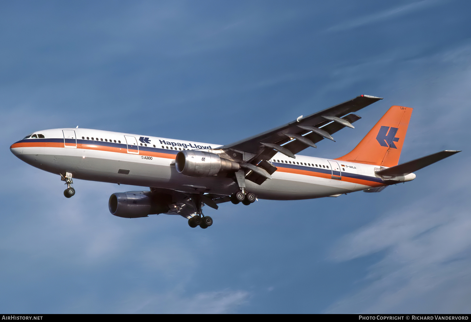 Aircraft Photo of D-AHLA | Airbus A300B4-203 | Hapag-Lloyd | AirHistory.net #2111