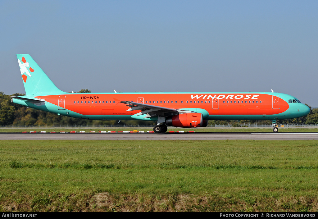 Aircraft Photo of UR-WRH | Airbus A321-231 | Windrose | AirHistory.net #2150