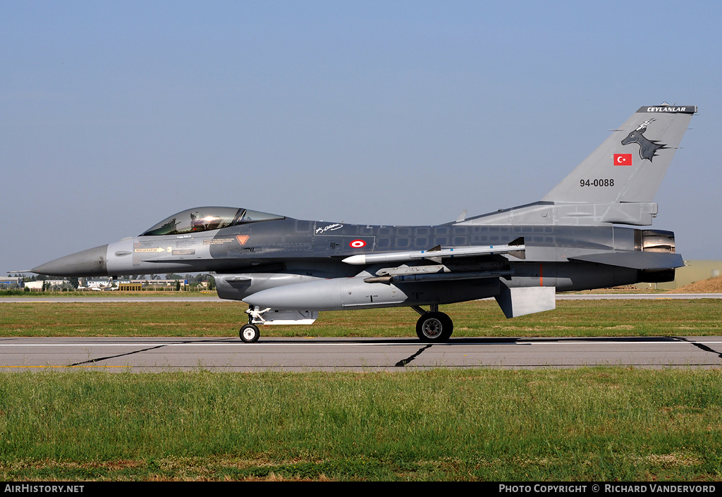 Aircraft Photo of 94-0088 | Lockheed Martin F-16CJ Fighting Falcon | Turkey - Air Force | AirHistory.net #2167