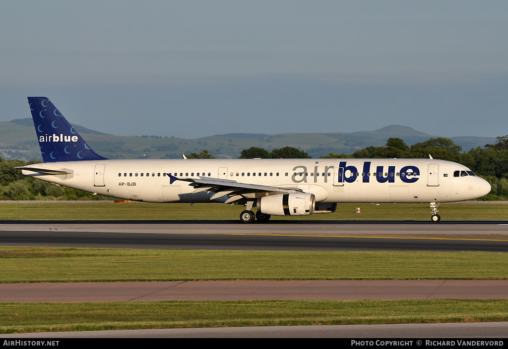 Aircraft Photo of AP-BJB | Airbus A321-231 | Airblue | AirHistory.net #2266