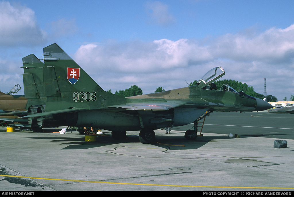 Aircraft Photo of 9308 | Mikoyan-Gurevich MiG-29A (9-12A) | Slovakia - Air Force | AirHistory.net #2349