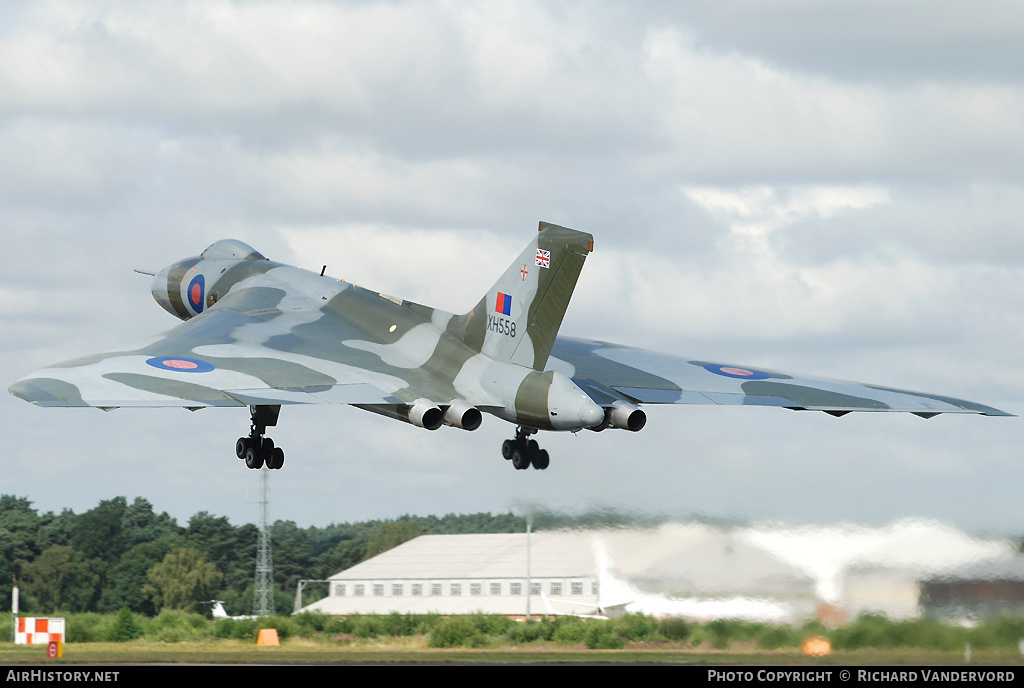 Aircraft Photo of G-VLCN / XH558 | Avro 698 Vulcan B.2 | UK - Air Force | AirHistory.net #2594