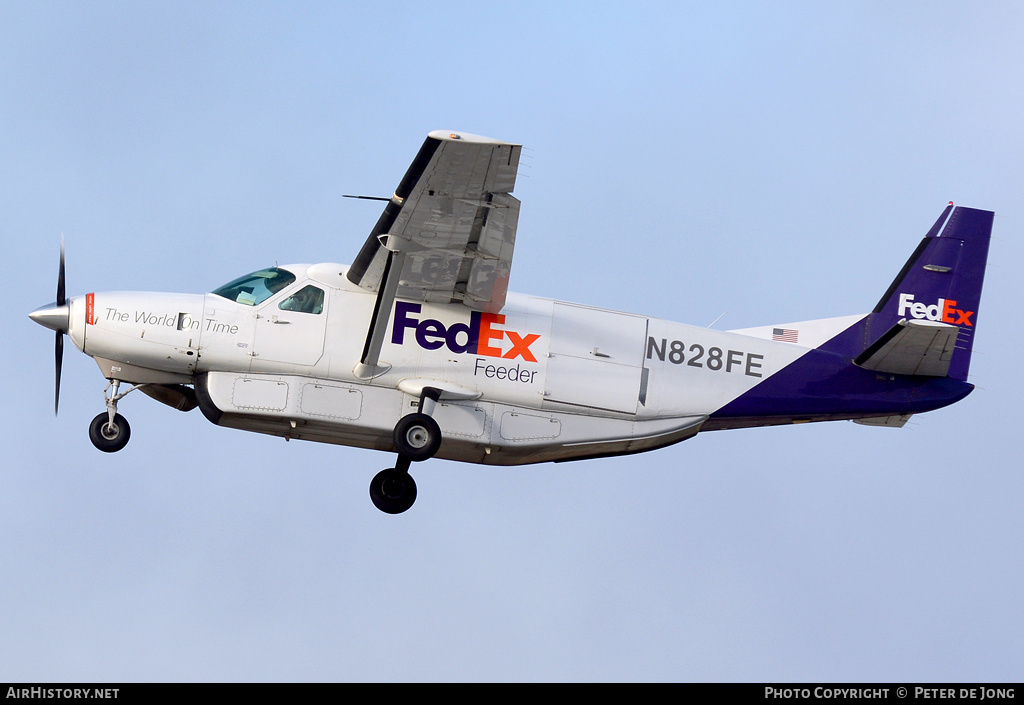 Aircraft Photo of N828FE | Cessna 208B Super Cargomaster | FedEx Feeder | AirHistory.net #3011