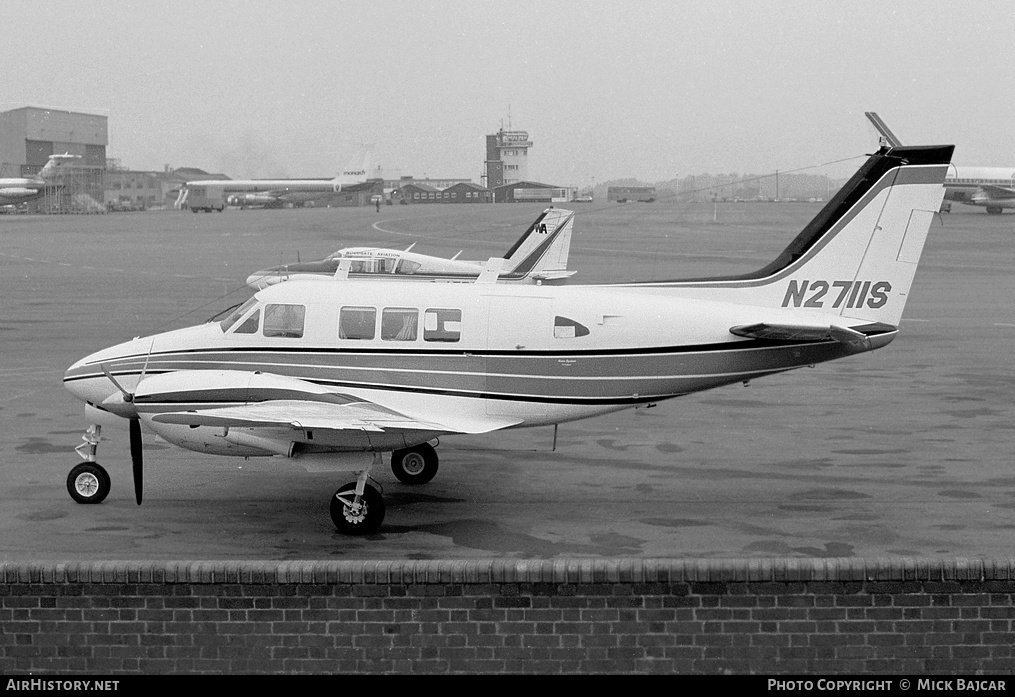 Aircraft Photo of N2711S | Beech 65-B80 Queen Air | AirHistory.net #3196