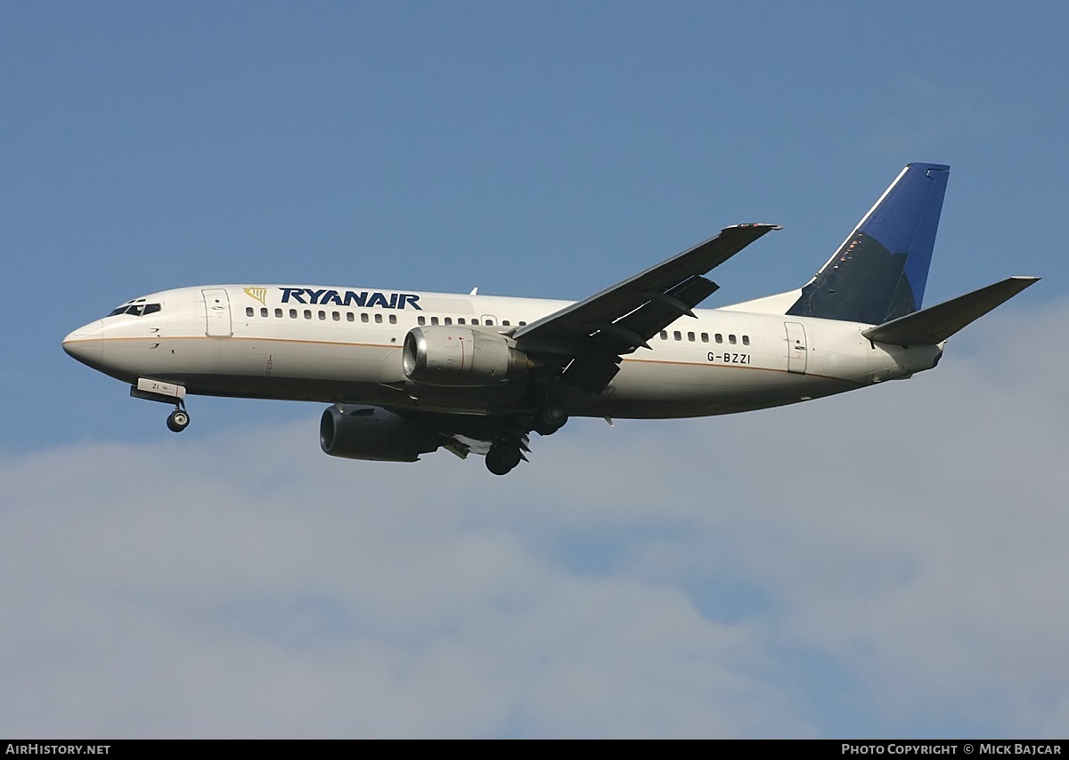 Aircraft Photo of G-BZZI | Boeing 737-3Q8 | Ryanair | AirHistory.net #3200