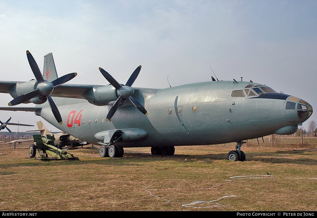 Aircraft Photo of 04 red | Antonov An-12 | Soviet Union - Air Force | AirHistory.net #3412
