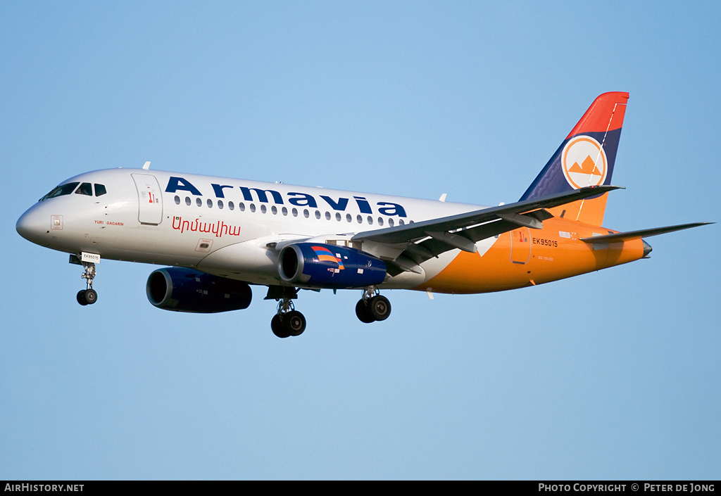 Aircraft Photo of EK-95015 | Sukhoi SSJ-100-95B Superjet 100 (RRJ-95B) | Armavia | AirHistory.net #3582