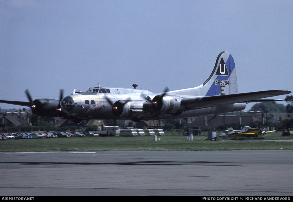 Aircraft Photo of G-BEDF / 485784 | Boeing B-17G Flying Fortress | USA - Air Force | AirHistory.net #3797
