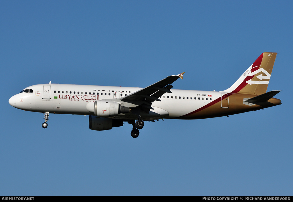 Aircraft Photo of TS-INE | Airbus A320-212 | Libyan Airlines | AirHistory.net #4030