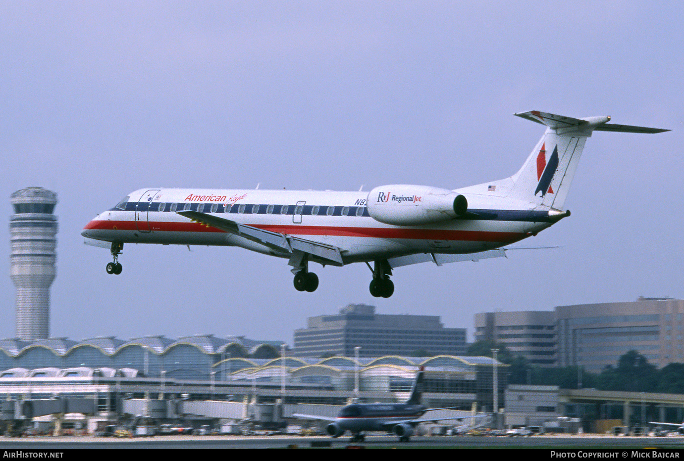 Aircraft Photo of N821AE | Embraer ERJ-140LR (EMB-135KL) | American Eagle | AirHistory.net #4037