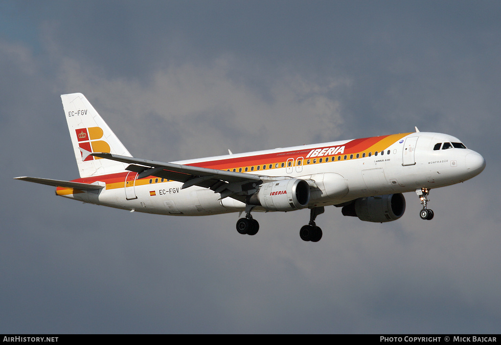 Aircraft Photo of EC-FGV | Airbus A320-211 | Iberia | AirHistory.net #4198
