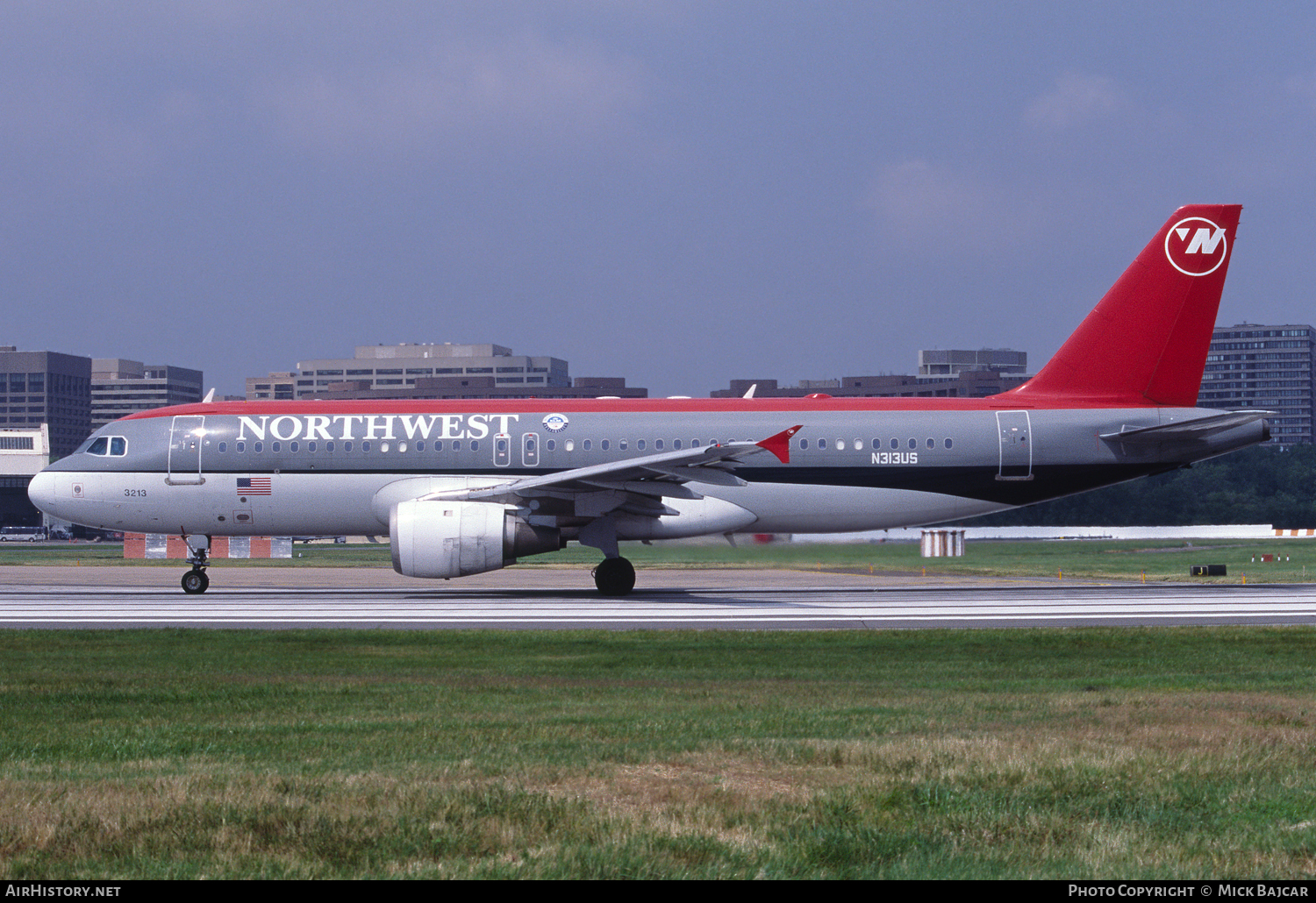 Aircraft Photo of N313US | Airbus A320-211 | Northwest Airlines | AirHistory.net #4672