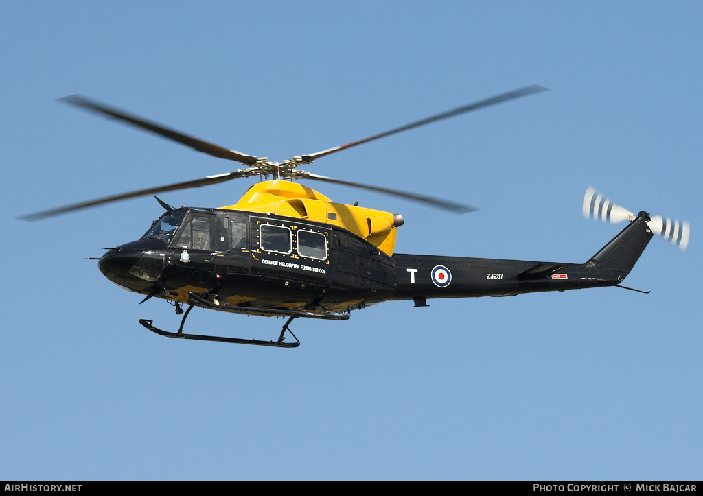 Aircraft Photo of ZJ237 | Bell 412EP Griffin HT1 | UK - Air Force | AirHistory.net #5055