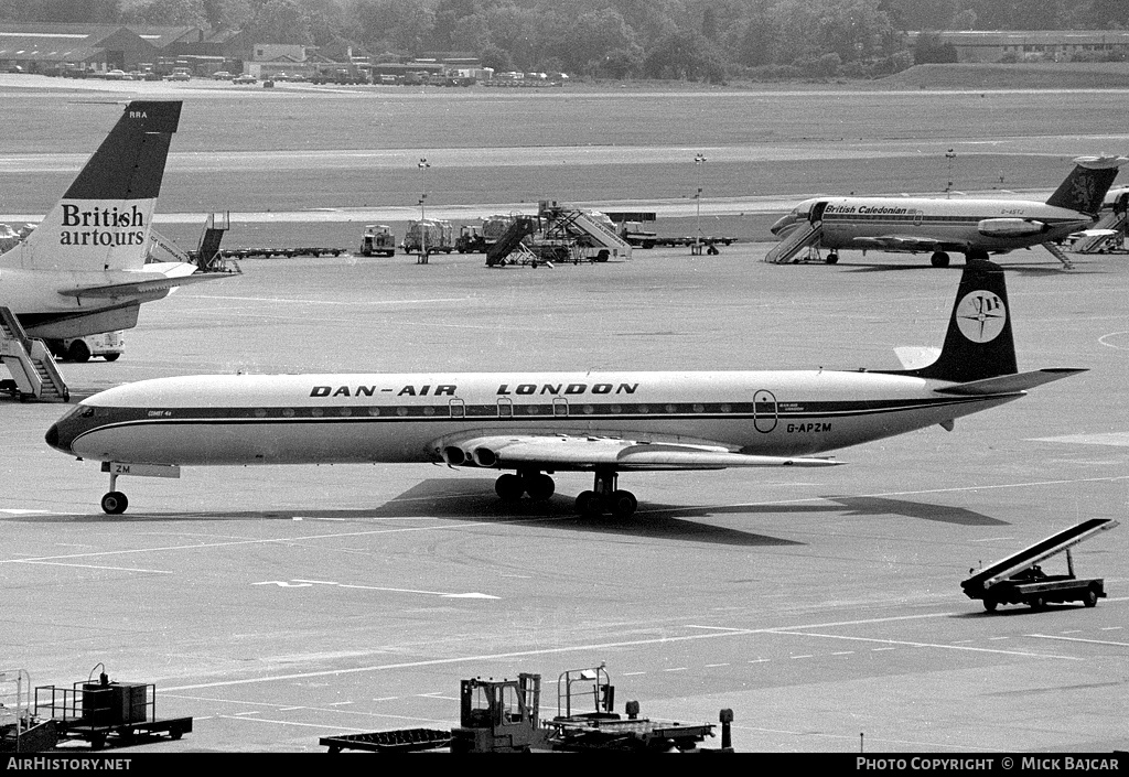 Aircraft Photo of G-APZM | De Havilland D.H. 106 Comet 4B | Dan-Air London | AirHistory.net #5636