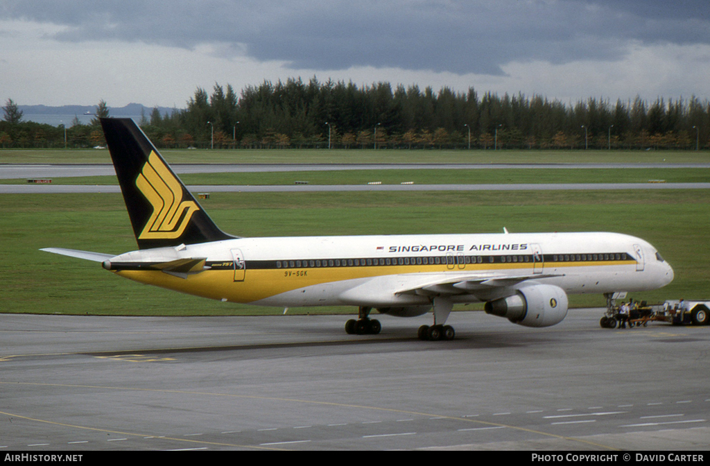Aircraft Photo of 9V-SGK | Boeing 757-212 | Singapore Airlines | AirHistory.net #5837