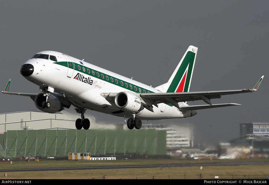 Aircraft Photo of EI-DFJ | Embraer 170LR (ERJ-170-100LR) | Alitalia Express | AirHistory.net #6045