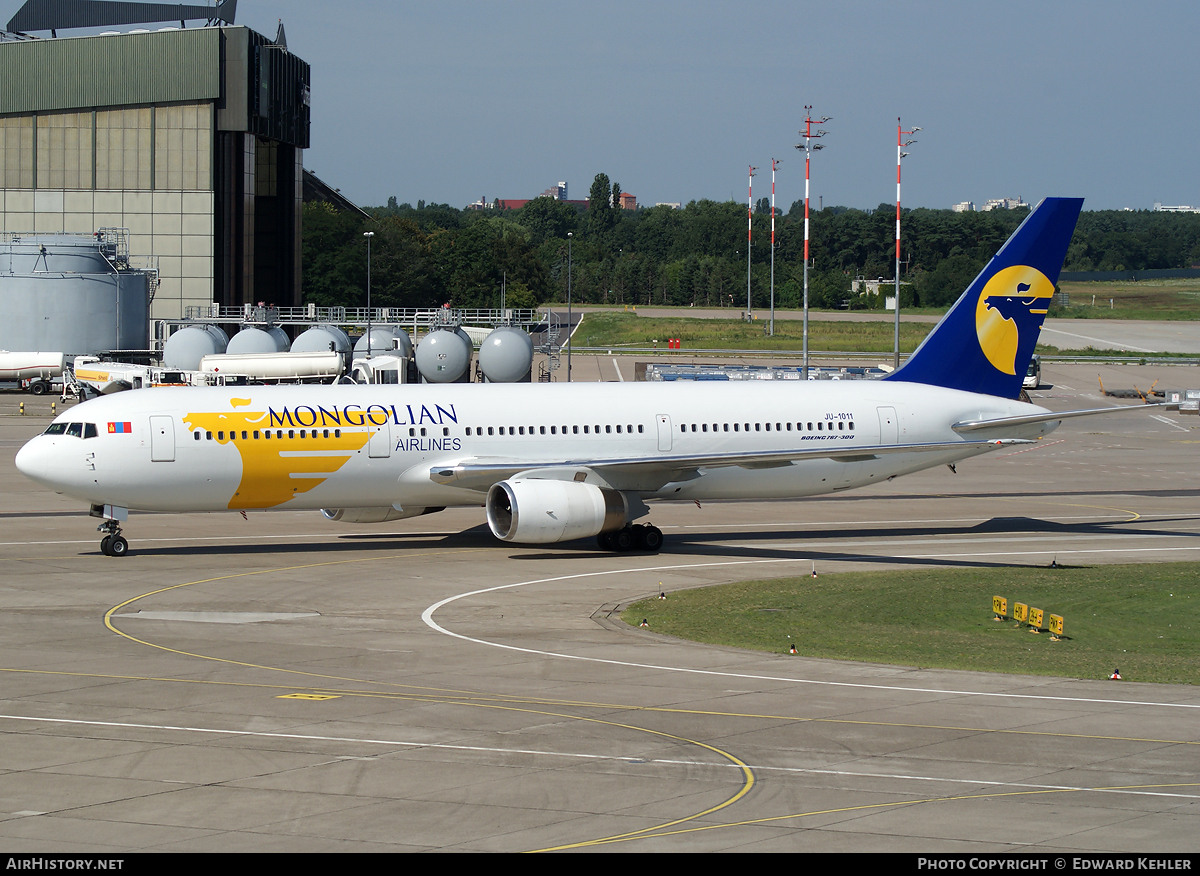 Aircraft Photo of JU-1011 | Boeing 767-3W0/ER | MIAT Mongolian Airlines | AirHistory.net #6232