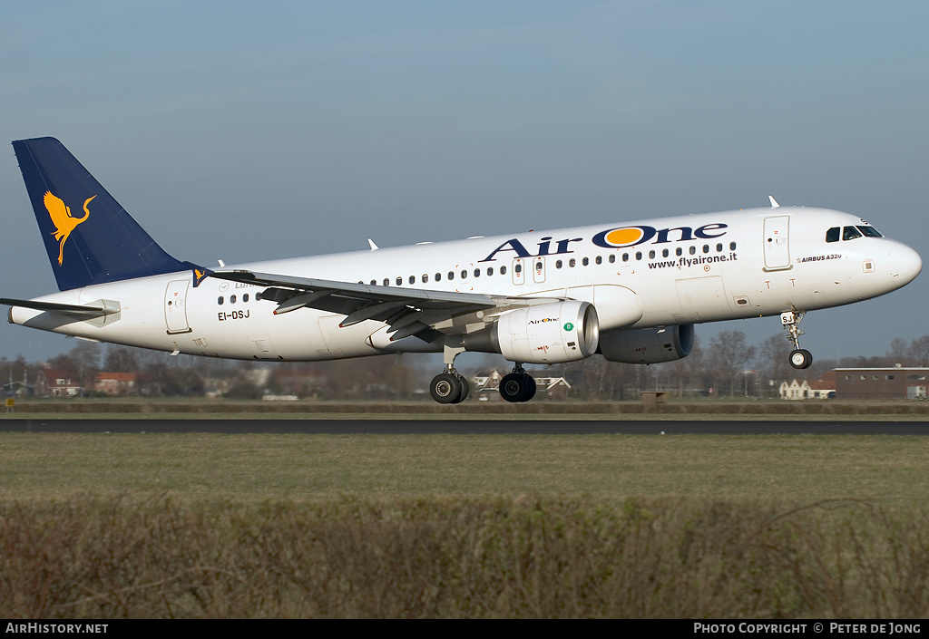 Aircraft Photo of EI-DSJ | Airbus A320-216 | Air One | AirHistory.net #6324