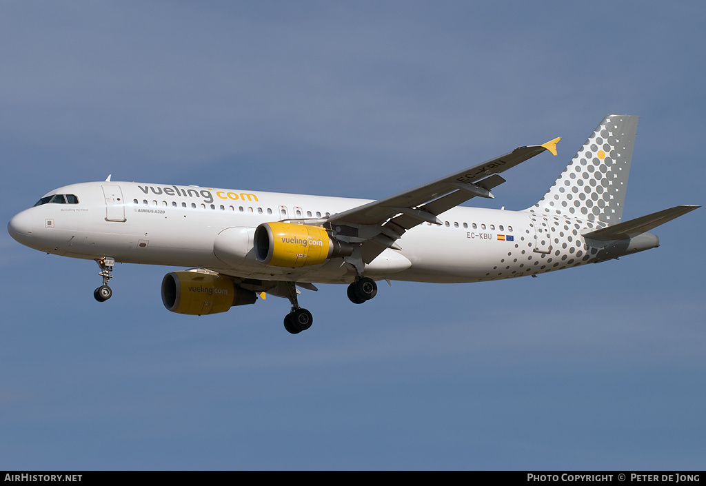 Aircraft Photo of EC-KBU | Airbus A320-214 | Vueling Airlines | AirHistory.net #6325