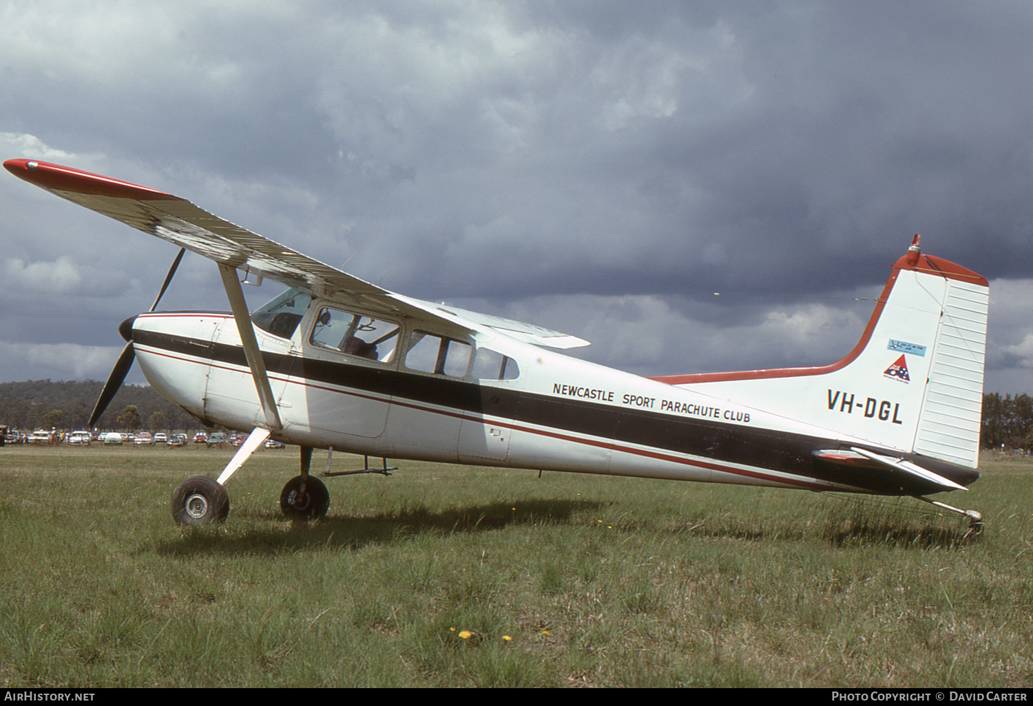 Aircraft Photo of VH-DGL | Cessna A185E Skywagon 185 | Newcastle Sport Parachute Club | AirHistory.net #7043