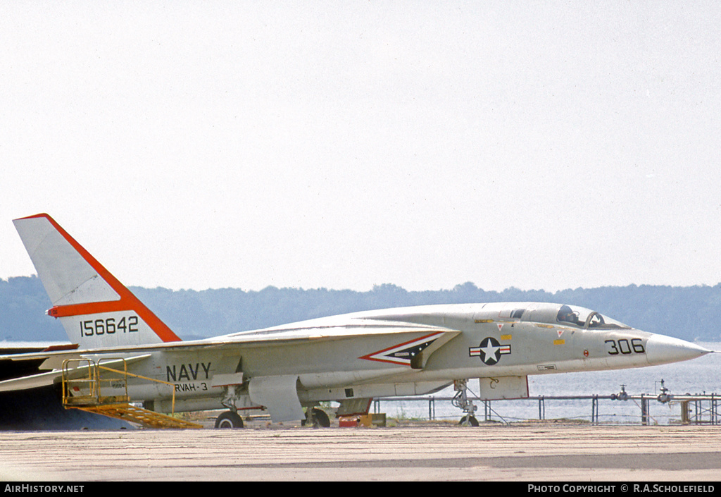 Aircraft Photo of 156642 | North American RA-5C Vigilante | USA - Navy | AirHistory.net #8031