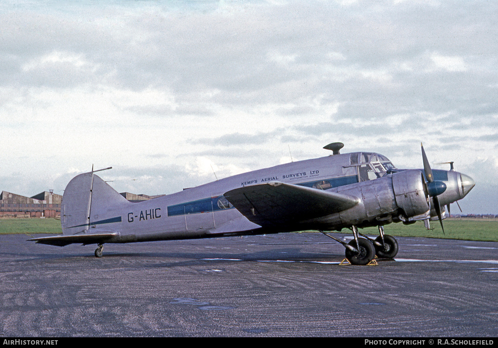 Aircraft Photo of G-AHIC | Avro 652A Nineteen Srs.2 | Kemp's Aerial Surveys | AirHistory.net #8176