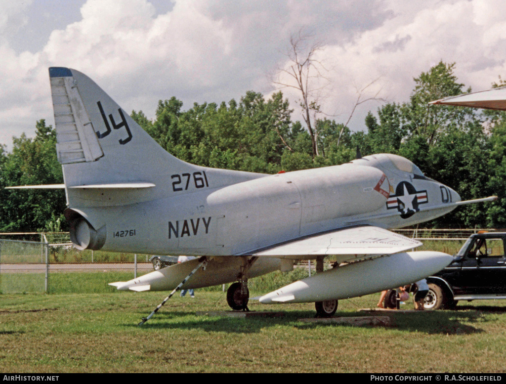 Aircraft Photo of 142761 / 2761 | Douglas A-4B Skyhawk (A4D-2) | USA - Navy | AirHistory.net #8328