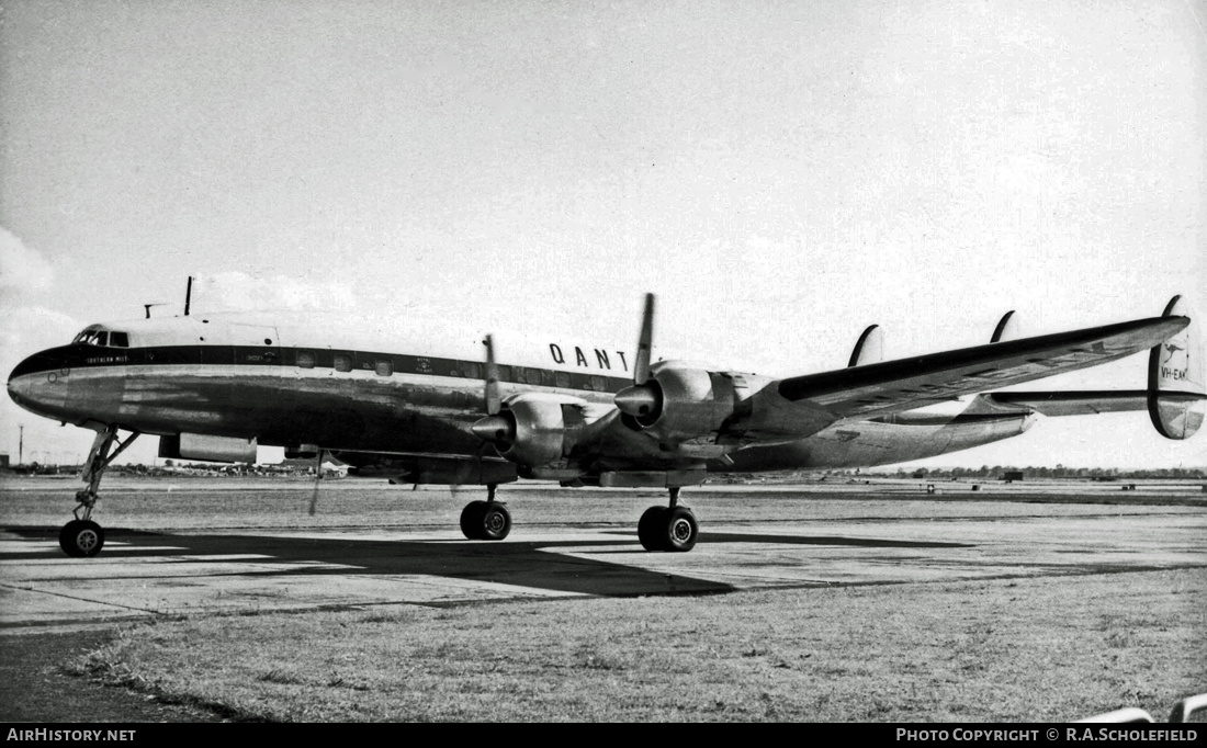 Aircraft Photo of VH-EAK | Lockheed L-1049E Super Constellation | Qantas | AirHistory.net #8612