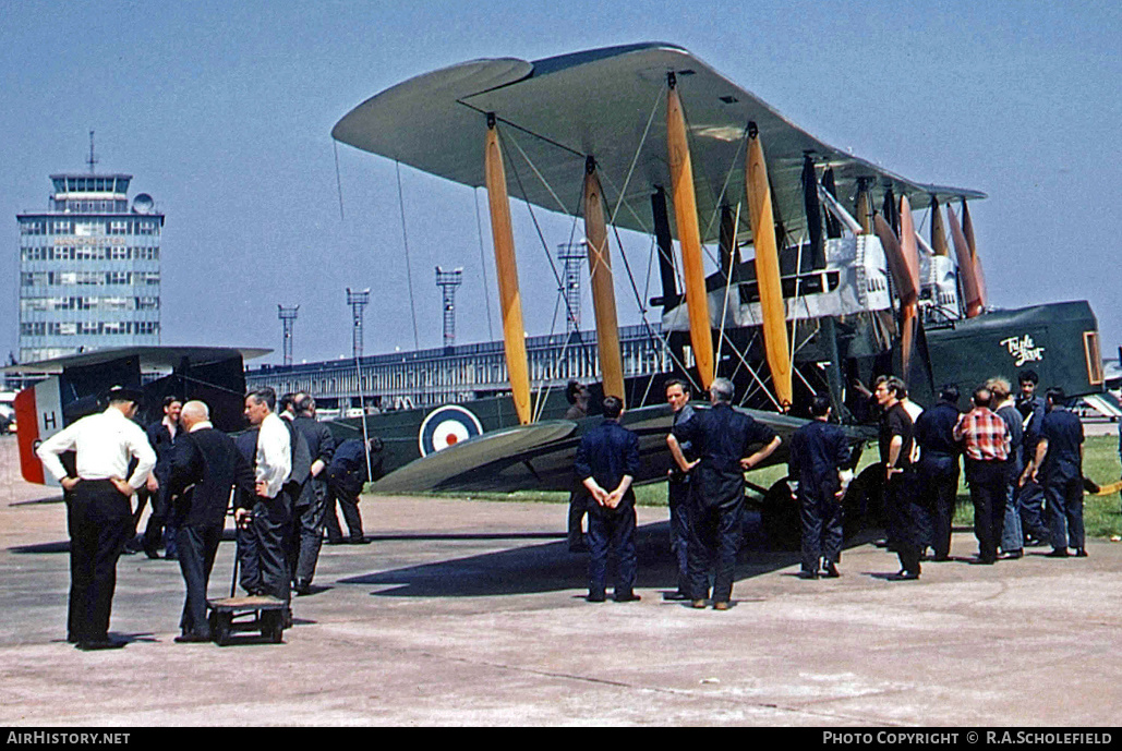 Aircraft Photo of G-AWAU | Vickers FB-27A Vimy (Replica) | AirHistory.net #8630