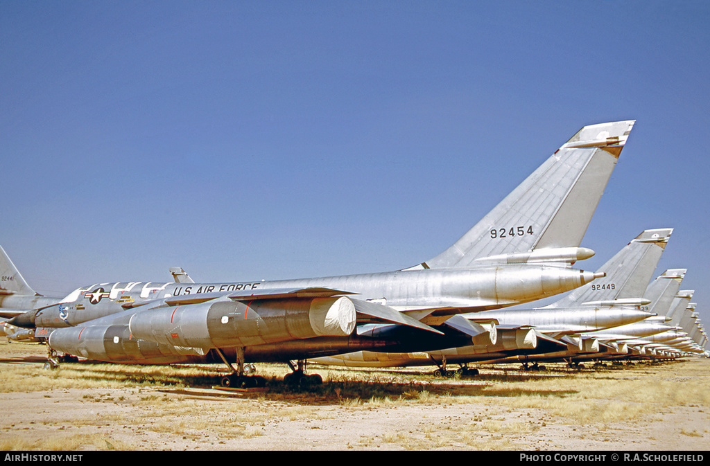 Aircraft Photo of 59-2454 / 92454 | Convair B-58A Hustler | USA - Air Force | AirHistory.net #8688