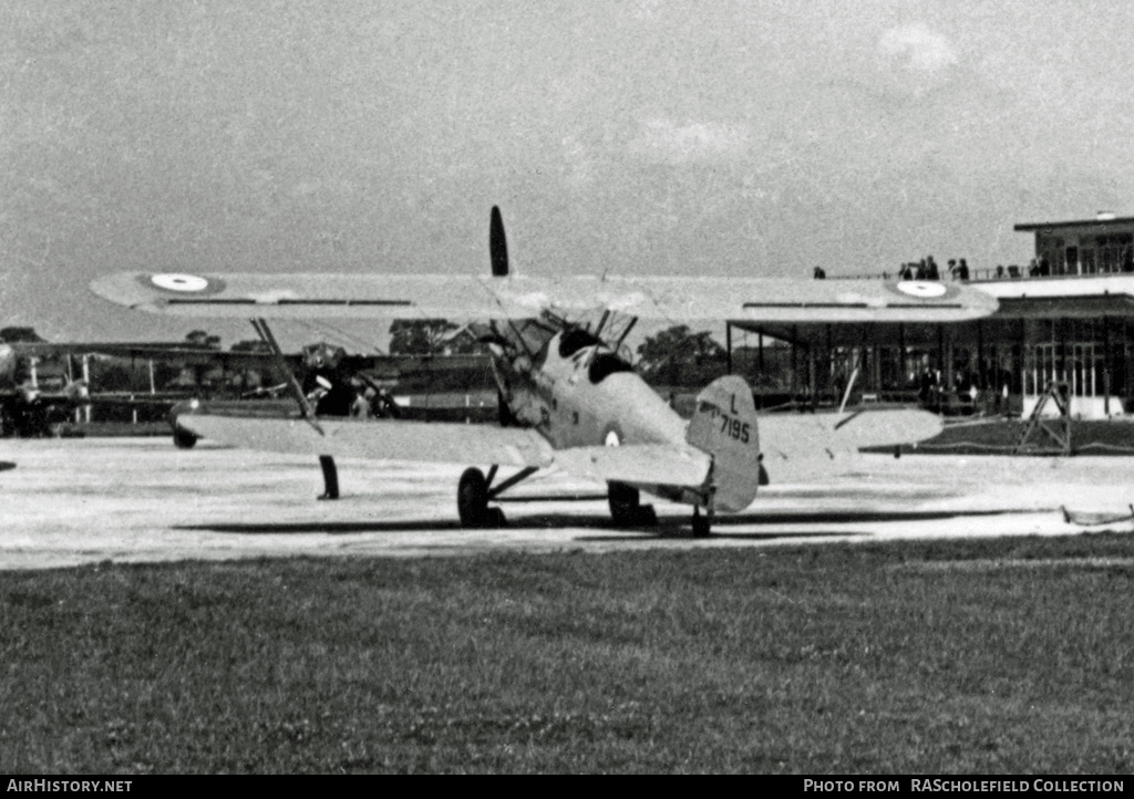 Aircraft Photo of L7195 | Hawker Hind Trainer | UK - Air Force | AirHistory.net