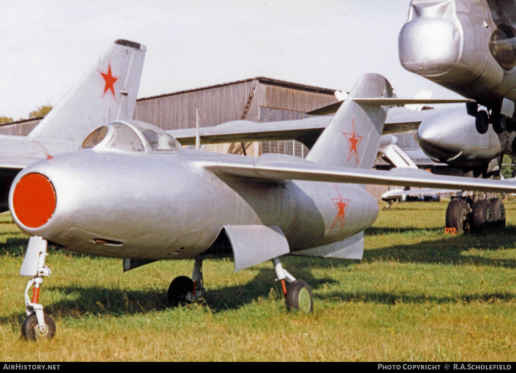 Aircraft Photo of 01 | Lavochkin La-15 | Soviet Union - Air Force | AirHistory.net #9076